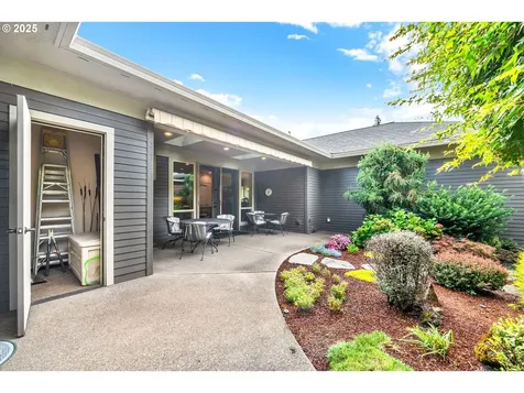 1453 Piper Lane Eugene OR 97401
