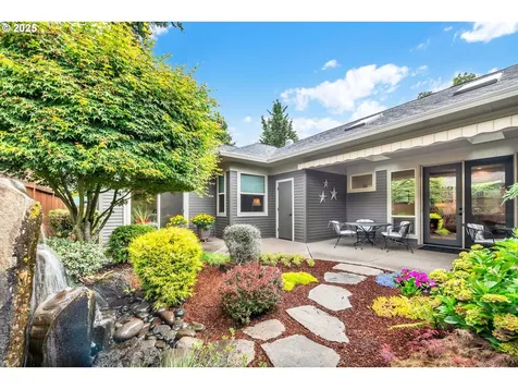 1453 Piper Lane Eugene OR 97401