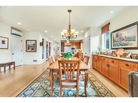 1453 Piper Lane Eugene OR 97401