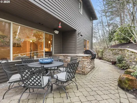 90 SW 68th Avenue Portland OR 97225