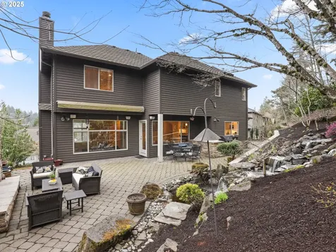 90 SW 68th Avenue Portland OR 97225