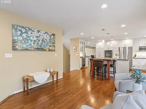 90 SW 68th Avenue Portland OR 97225