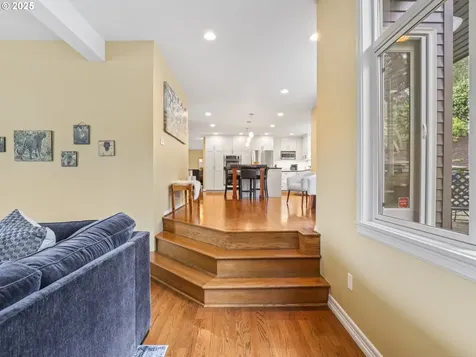 90 SW 68th Avenue Portland OR 97225