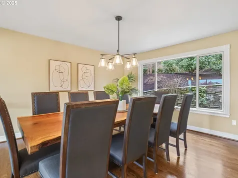 90 SW 68th Avenue Portland OR 97225