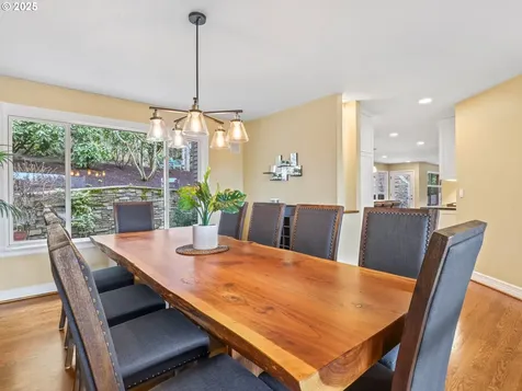 90 SW 68th Avenue Portland OR 97225