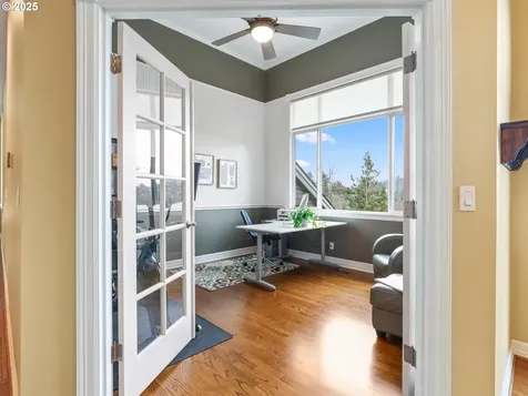 90 SW 68th Avenue Portland OR 97225
