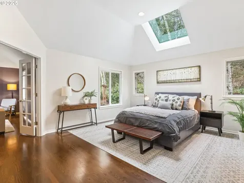 90 SW 68th Avenue Portland OR 97225
