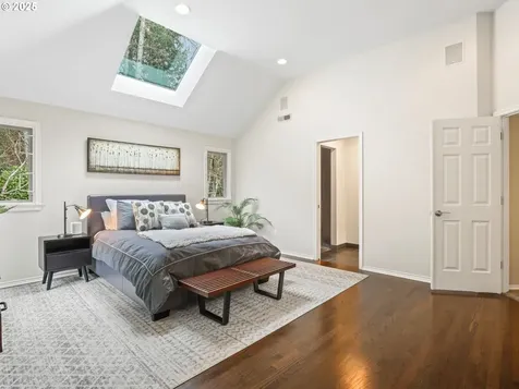90 SW 68th Avenue Portland OR 97225