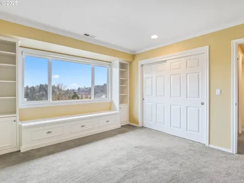 90 SW 68th Avenue Portland OR 97225