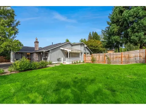 614 E Mountainview Drive Newberg OR 97132