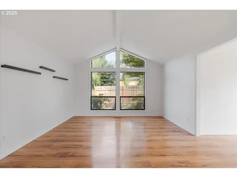 614 E Mountainview Drive Newberg OR 97132