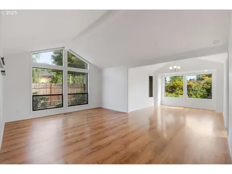 614 E Mountainview Drive Newberg OR 97132
