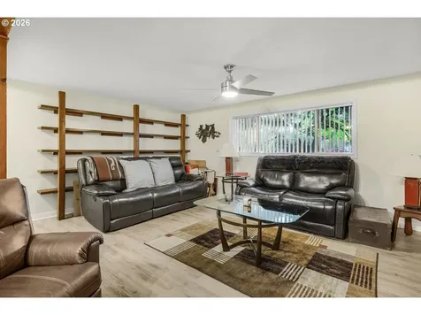 470 NW Bella Vista Drive Gresham OR 97030