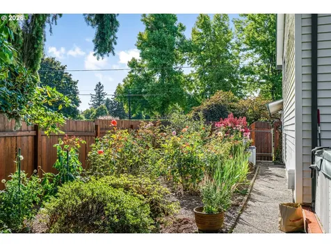 470 NW Bella Vista Drive Gresham OR 97030