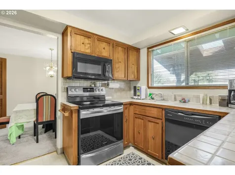470 NW Bella Vista Drive Gresham OR 97030