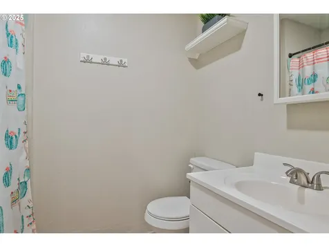 221 Valley Way Woodland WA 98674