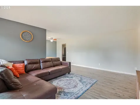 221 Valley Way Woodland WA 98674