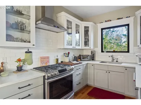 5275 NE 18th Avenue Portland OR 97211