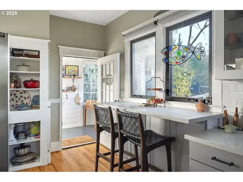5275 NE 18th Avenue Portland OR 97211