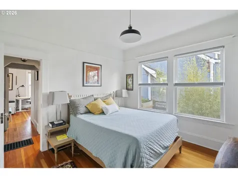 5275 NE 18th Avenue Portland OR 97211