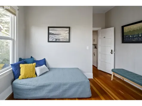 5275 NE 18th Avenue Portland OR 97211