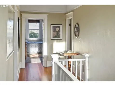 5275 NE 18th Avenue Portland OR 97211