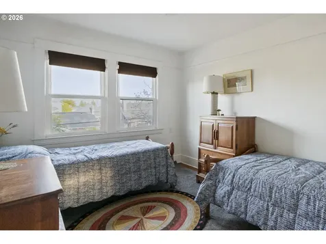 5275 NE 18th Avenue Portland OR 97211