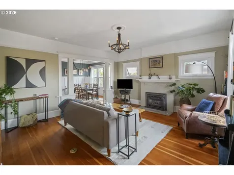 5275 NE 18th Avenue Portland OR 97211