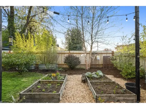 5275 NE 18th Avenue Portland OR 97211