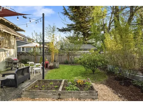 5275 NE 18th Avenue Portland OR 97211