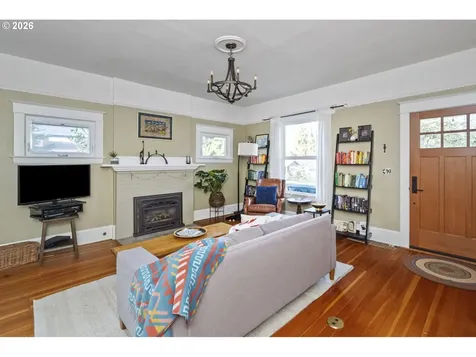 5275 NE 18th Avenue Portland OR 97211