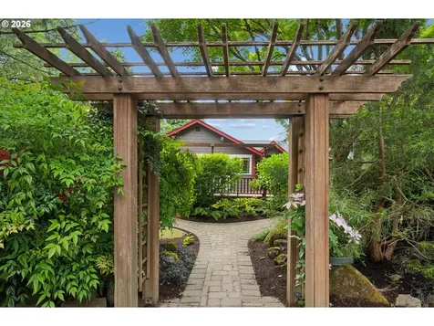 1294 14th Street West Linn OR 97068