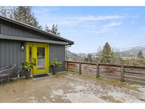 570 SE Leland Street Roseburg OR 97470