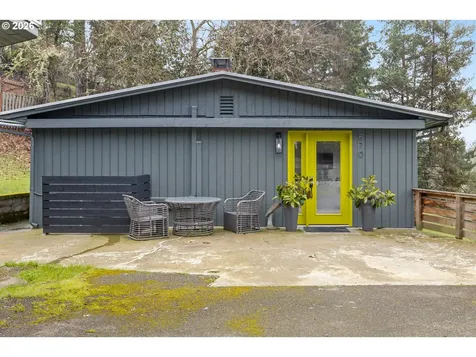 570 SE Leland Street Roseburg OR 97470