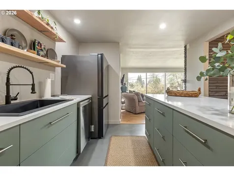 570 SE Leland Street Roseburg OR 97470