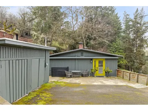 570 SE Leland Street Roseburg OR 97470
