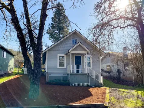 1747 SE Kane Street Roseburg OR 97470