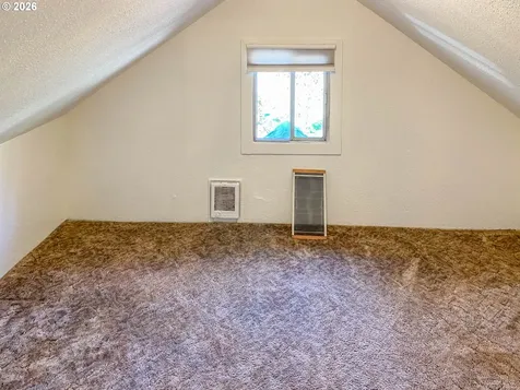 1747 SE Kane Street Roseburg OR 97470