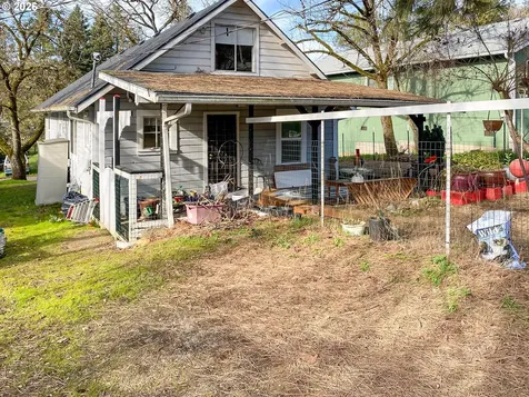 1747 SE Kane Street Roseburg OR 97470