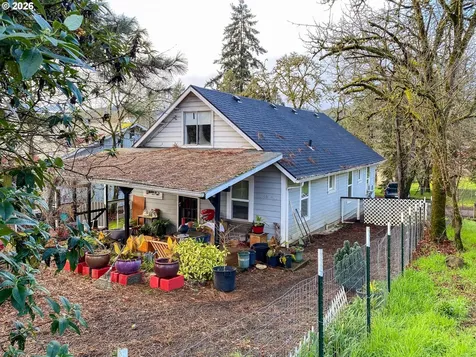 1747 SE Kane Street Roseburg OR 97470