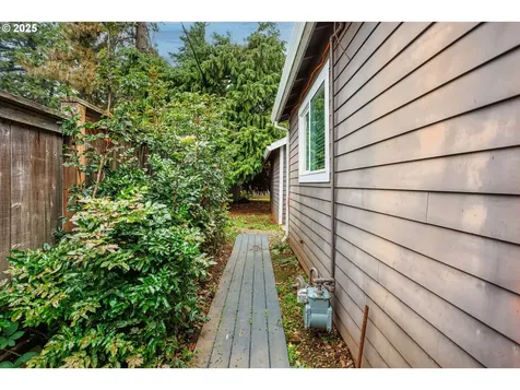 11511 SE Division Street Portland OR 97266