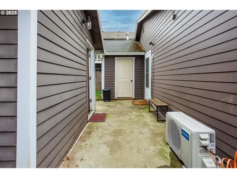 11511 SE Division Street Portland OR 97266