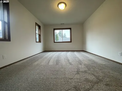 3012 Pine Street North Bend OR 97459