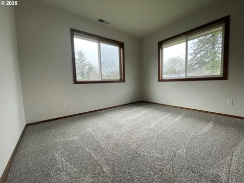3012 Pine Street North Bend OR 97459