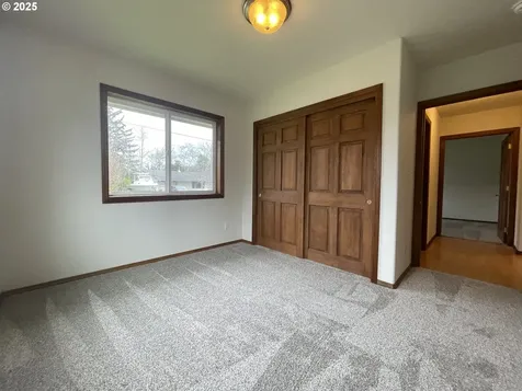 3012 Pine Street North Bend OR 97459