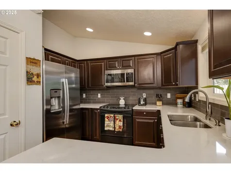 145 NW Fairhaven Lane Dallas OR 97338