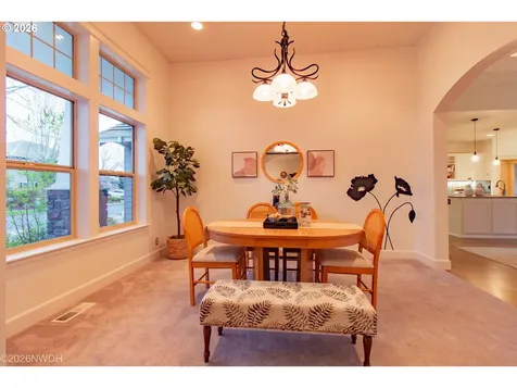 2225 Avengale Drive Eugene OR 97408