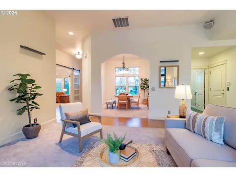 2225 Avengale Drive Eugene OR 97408