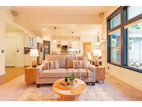 2225 Avengale Drive Eugene OR 97408