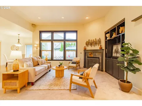 2225 Avengale Drive Eugene OR 97408
